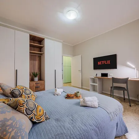 Italian Experience- Lory House Apartment Pavia